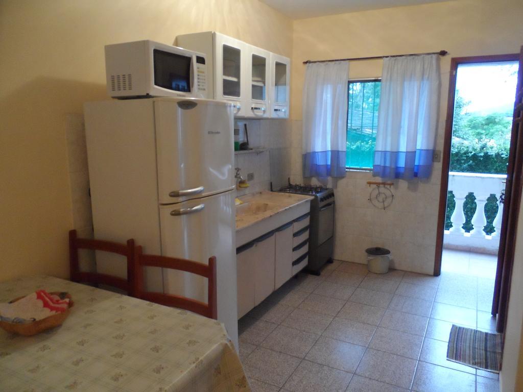Aptos Familia Com Ar Condicionado Ubatuba Praia Pereque Acu Apartment